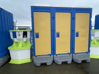 仮設トイレ　簡易水洗式　大小兼用