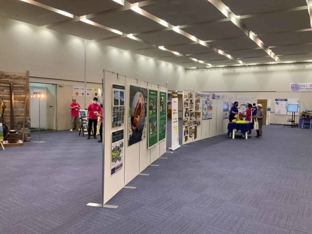 ポスター展示会場
